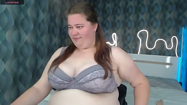 Snapshot of Bella_Blvck chatting on 05/25/26, 05:52 Bella Blvck online show from 05/25/26, 05:52
