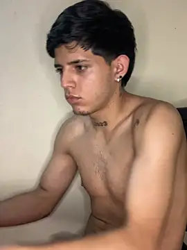 Snapshot of King_of_Slaves222 chatting on 04/22/26, 12:13 King of Slaves222 online show from 04/22/26, 12:13