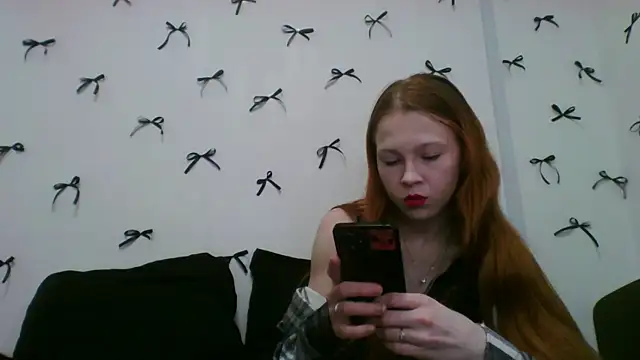 Snapshot of WhispersOfNight chatting on 04/22/26, 07:15 WhispersOfNight online show from 04/22/26, 07:15