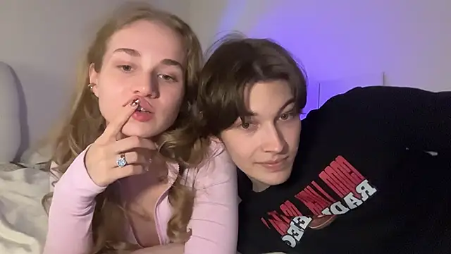 Snapshot of swaggenjoyer chatting on 04/21/26, 09:28 swaggenjoyer online show from 04/21/26, 09:28