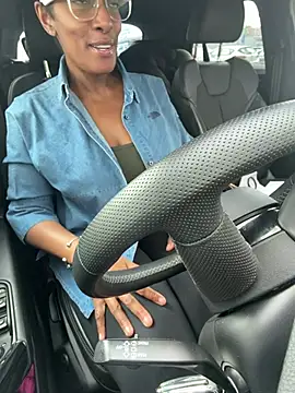 ThatNanNextDoor online show from 04/15/26, 12:12