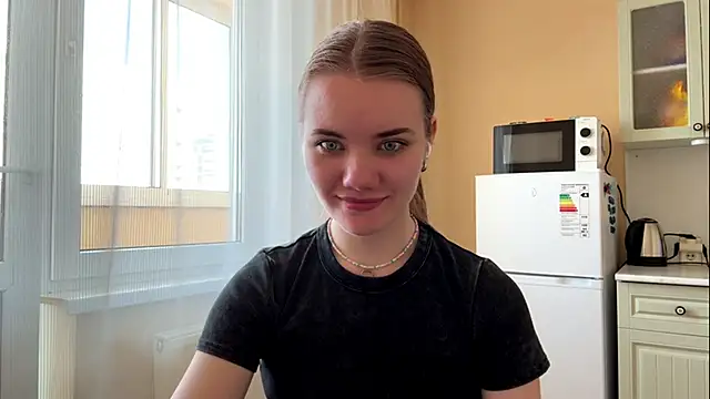 doana bebriti online show from 05/05/26, 12:24