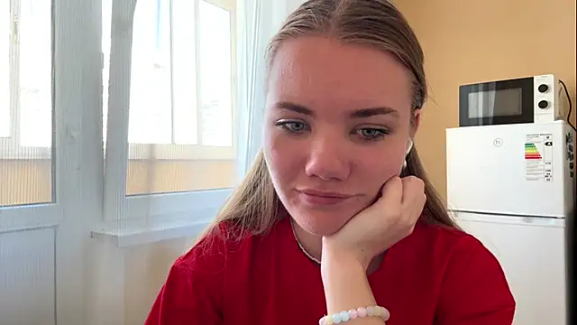 Snapshot of doana_bebriti chatting on 06/04/26, 11:38 doana bebriti online show from 06/04/26, 11:38