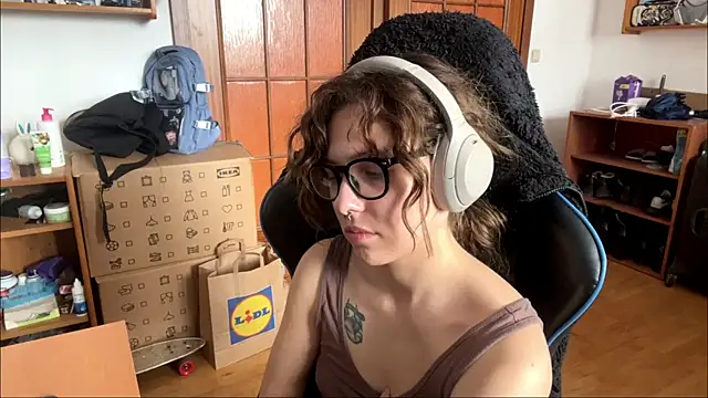 PillowPeachX online show from 05/12/26, 10:01