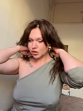 Snapshot of SweetLikaaa chatting on 04/23/26, 04:42 SweetLikaaa online show from 04/23/26, 04:42