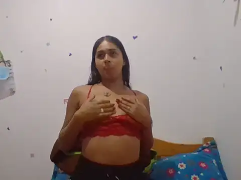 Snapshot of magic_trans_girl chatting on 04/13/26, 10:48 magic trans girl online show from 04/13/26, 10:48