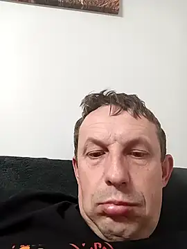 Snapshot of Miro9 chatting on 04/13/26, 09:31 Miro9 online show from 04/13/26, 09:31