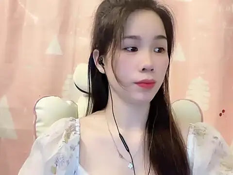 Snapshot of Luna3579 chatting on 05/06/26, 07:24 Luna3579 online show from 05/06/26, 07:24