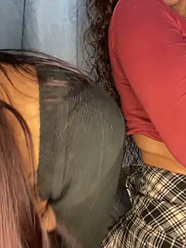 Snapshot of SweetTiana_ chatting on 04/21/26, 11:18 SweetTiana online show from 04/21/26, 11:18