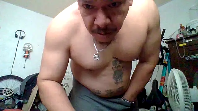 Snapshot of Oskr2024XXX chatting on 10/29/25, 07:48 Oskr2024XXX online show from 10/29/25, 07:48