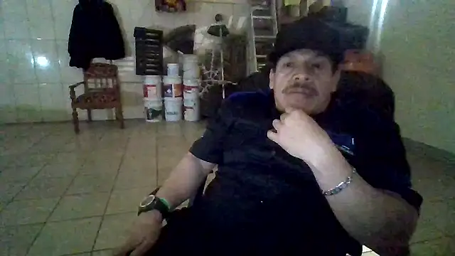 Snapshot of Oskr2024XXX chatting on 01/18/26, 03:32 Oskr2024XXX online show from 01/18/26, 03:32