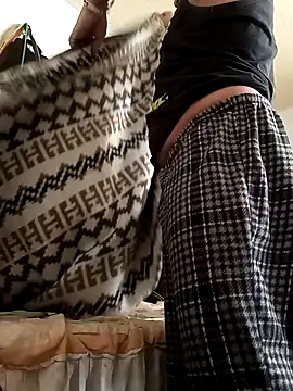 Snapshot of Oskr2024XXX chatting on 02/08/26, 07:39 Oskr2024XXX online show from 02/08/26, 07:39