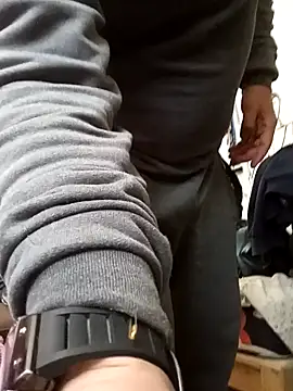 Snapshot of Oskr2024XXX chatting on 02/18/26, 07:54 Oskr2024XXX online show from 02/18/26, 07:54