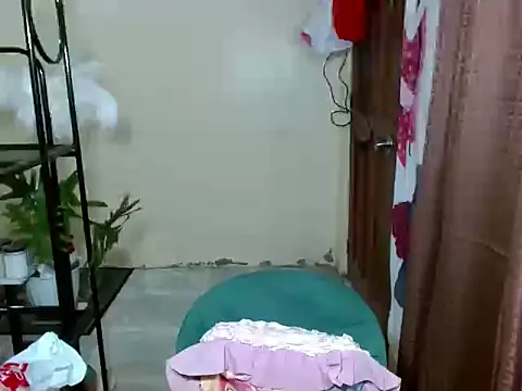 Snapshot of sweetriccum chatting on 04/15/26, 06:20 sweetriccum online show from 04/15/26, 06:20