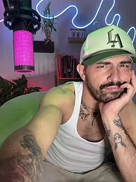 Snapshot of NickyThix chatting on 04/14/26, 04:07 NickyThix online show from 04/14/26, 04:07