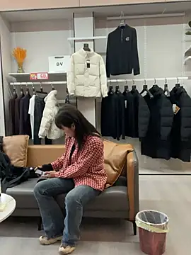 Snapshot of laolao2588 chatting on 04/15/26, 05:25 laolao2588 online show from 04/15/26, 05:25