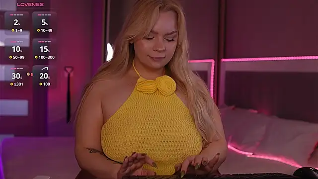 LisaLove3 online show from 05/17/26, 08:01
