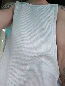 Snapshot of ShoneMantid chatting on 04/26/26, 02:48 ShoneMantid online show from 04/26/26, 02:48