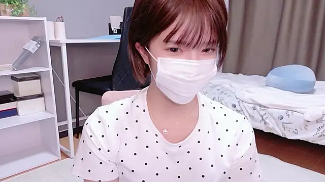Snapshot of Saki_official chatting on 06/15/26, 04:36 Saki official online show from 06/15/26, 04:36