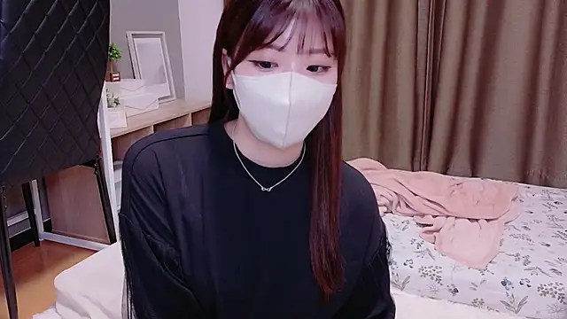 Snapshot of h_a_n_a_ chatting on 04/22/26, 10:39 h a n a online show from 04/22/26, 10:39