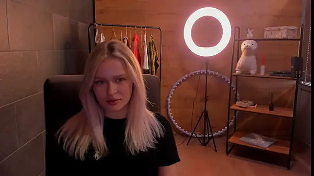 Snapshot of JeannDiaz chatting on 04/22/26, 10:28 JeannDiaz online show from 04/22/26, 10:28