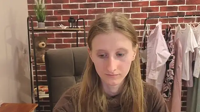 Snapshot of AliceeStone chatting on 04/29/26, 11:36 AliceeStone online show from 04/29/26, 11:36