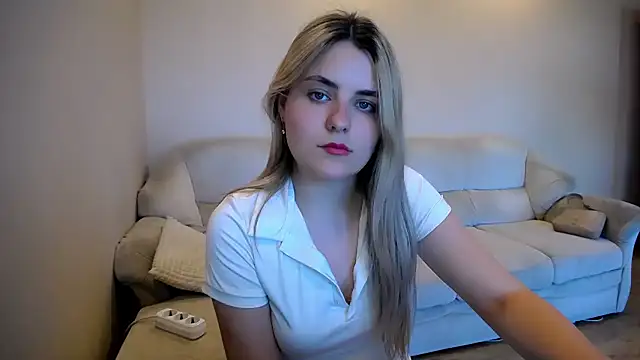 Snapshot of _shy_sabrina__ chatting on 05/28/26, 02:58 shy sabrina online show from 05/28/26, 02:58