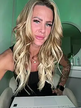 Savannah Rae online show from 05/01/26, 07:29
