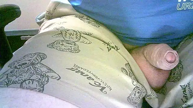 Snapshot of FantastickBombastick chatting on 04/27/26, 12:47 FantastickBombastick online show from 04/27/26, 12:47