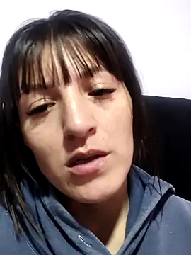 Snapshot of tina_sussy chatting on 04/30/26, 02:01 tina sussy online show from 04/30/26, 02:01
