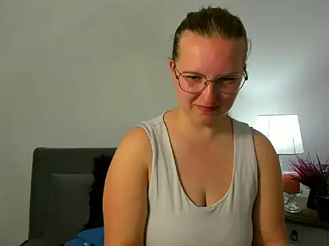 Snapshot of RoseTeacherX chatting on 04/29/26, 05:30 RoseTeacherX online show from 04/29/26, 05:30