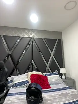 HaniKuspoka online show from 06/29/26, 06:19