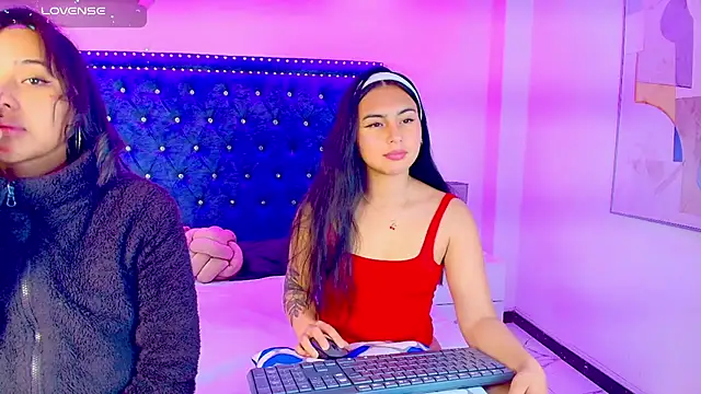 Serena and zoe online show from 04/17/26, 08:01