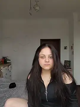 Snapshot of _Mikky_lil_ chatting on 04/21/26, 11:27 Mikky lil online show from 04/21/26, 11:27