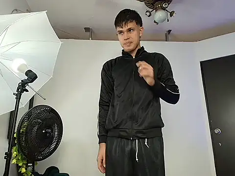 EdwinBoys online show from 05/18/26, 01:39
