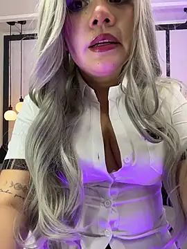 sophia blade  online show from 04/16/26, 09:39