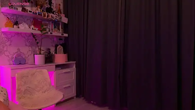 MyNaomi online show from 05/31/26, 05:09
