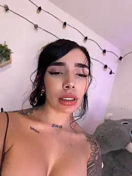 milasantana  online show from 06/08/26, 01:28