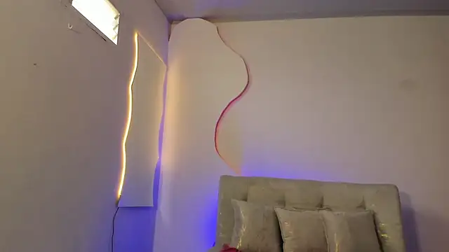 Snapshot of Aohomlester_ chatting on 04/15/26, 07:58 Aohomlester online show from 04/15/26, 07:58