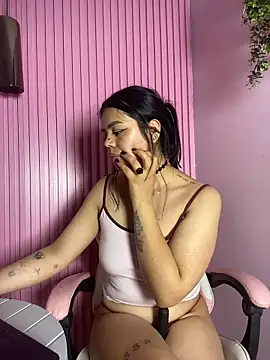 Snapshot of DammCherry chatting on 04/15/26, 07:58 DammCherry online show from 04/15/26, 07:58