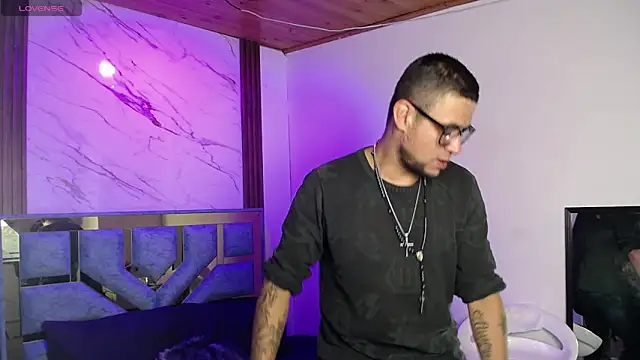 Nickk 21  online show from 05/30/26, 02:03