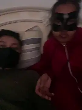 Snapshot of cutequeen11 chatting on 04/23/26, 10:01 cutequeen11 online show from 04/23/26, 10:01