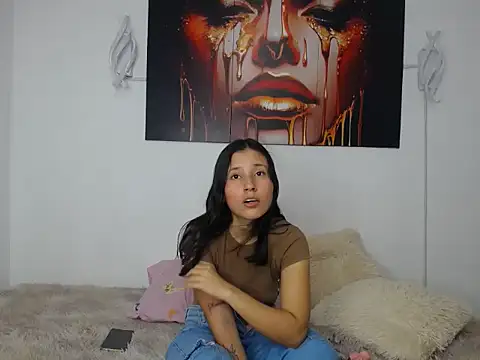 michellna online show from 04/15/26, 07:43