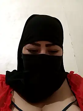 Snapshot of Chahrazad1 chatting on 04/25/26, 05:21 Chahrazad1 online show from 04/25/26, 05:21