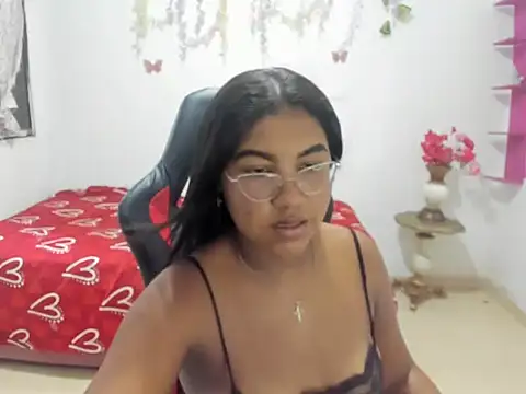 Snapshot of miasexi_hot11 chatting on 05/17/26, 07:43 miasexi hot11 online show from 05/17/26, 07:43