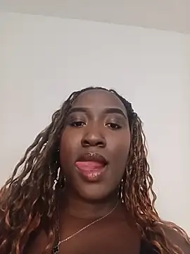 Snapshot of KaleaEbony chatting on 06/20/26, 04:37 KaleaEbony online show from 06/20/26, 04:37