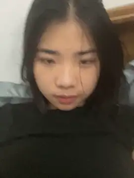 Snapshot of -Pipin- chatting on 04/19/26, 04:28 -Pipin- online show from 04/19/26, 04:28