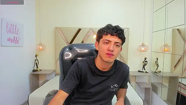 XebasTwink online show from 04/17/26, 08:01