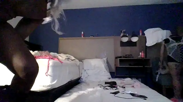 Snapshot of Dicksee_Left chatting on 04/22/26, 10:06 Dicksee Left online show from 04/22/26, 10:06