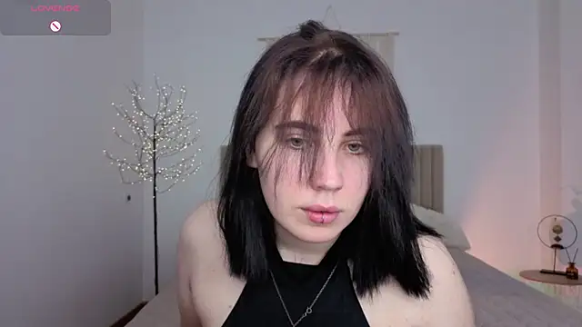 Snapshot of Shiraazsh_ chatting on 05/15/26, 08:05 Shiraazsh online show from 05/15/26, 08:05